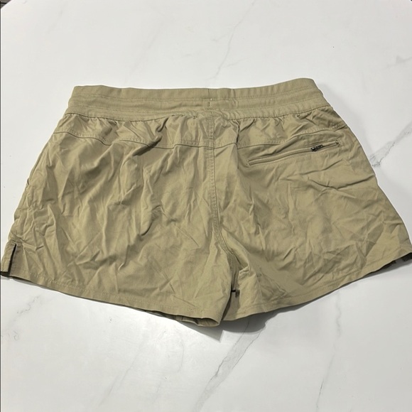 The North Face Women's Tan Shorts - Picture 4 of 4